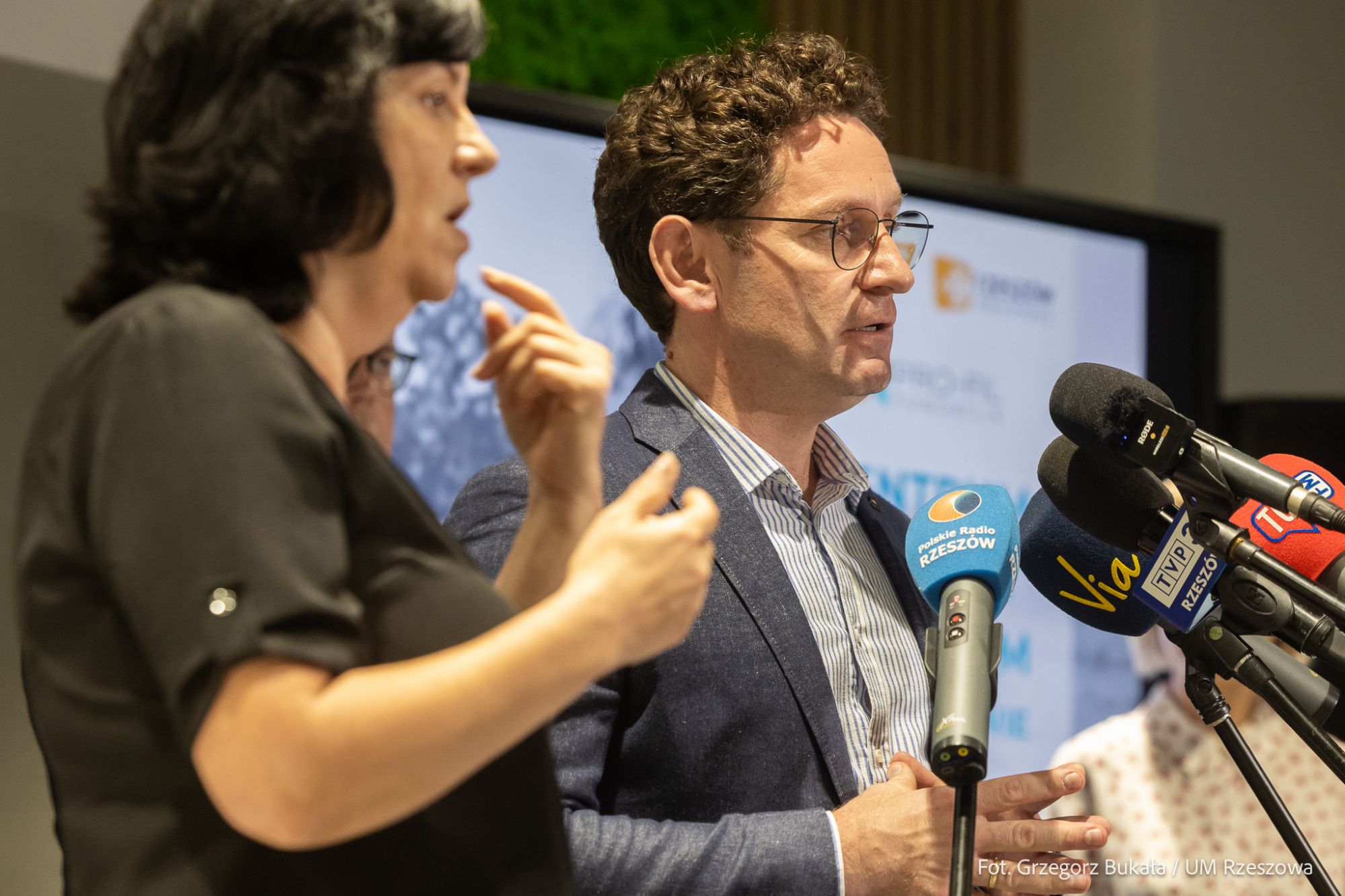 zdjęcie ze spotkania dotyczącego utworzenia Centrum Pomocy Dzieciom, fot. Grzegorz Bukała, Urząd Miasta Rzeszowa